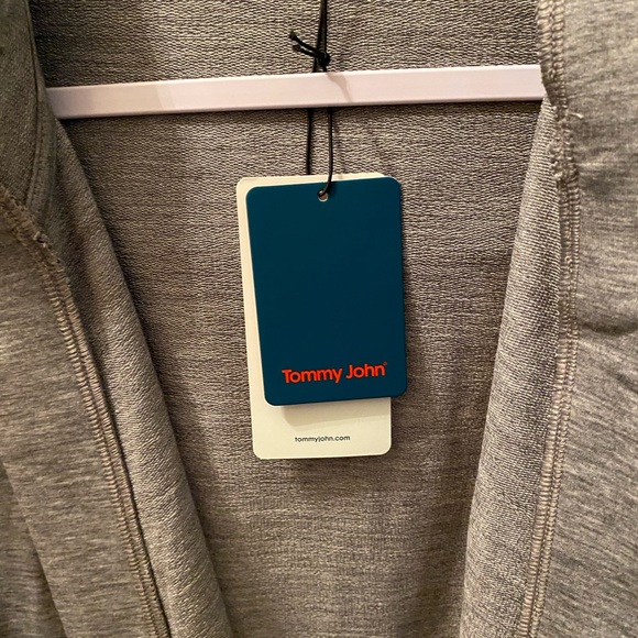 Gray Hooded Robe - Picture 3 of 4